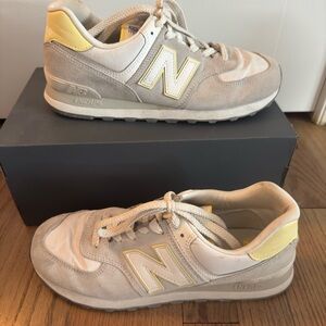 New Balance 574 Classics Women's Sneakers